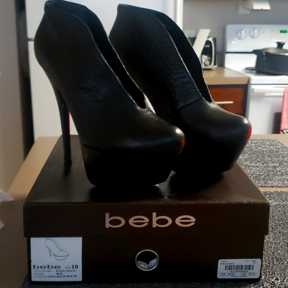 bebe Kyra Croc